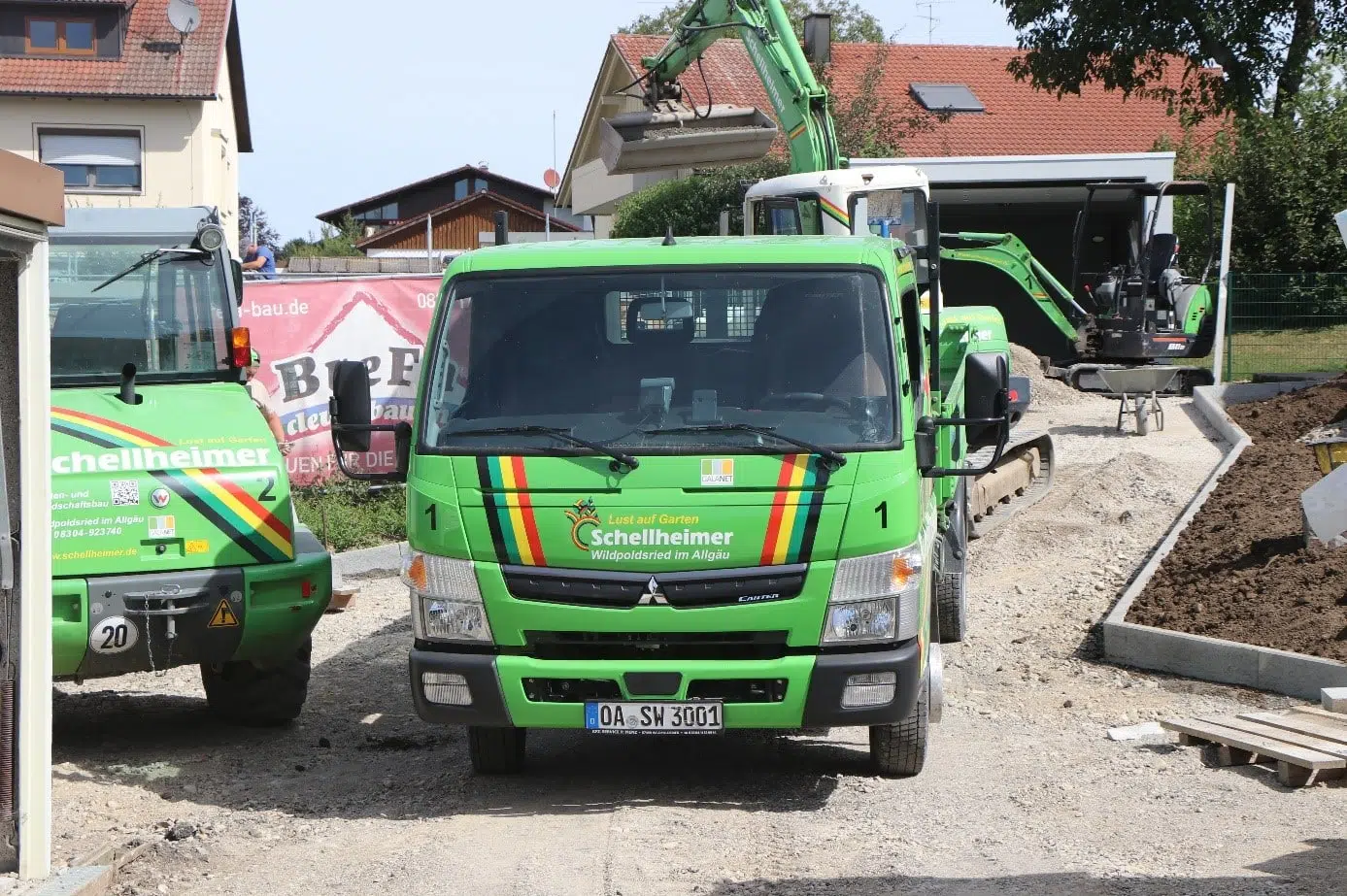 Schellheimer Garten- und Landschaftsbau GmbH convierte los sueños de sus clientes en realidad. Para las tareas de transporte, los profesionales de la jardinería y el paisajismo confían en el FUSO Canter.